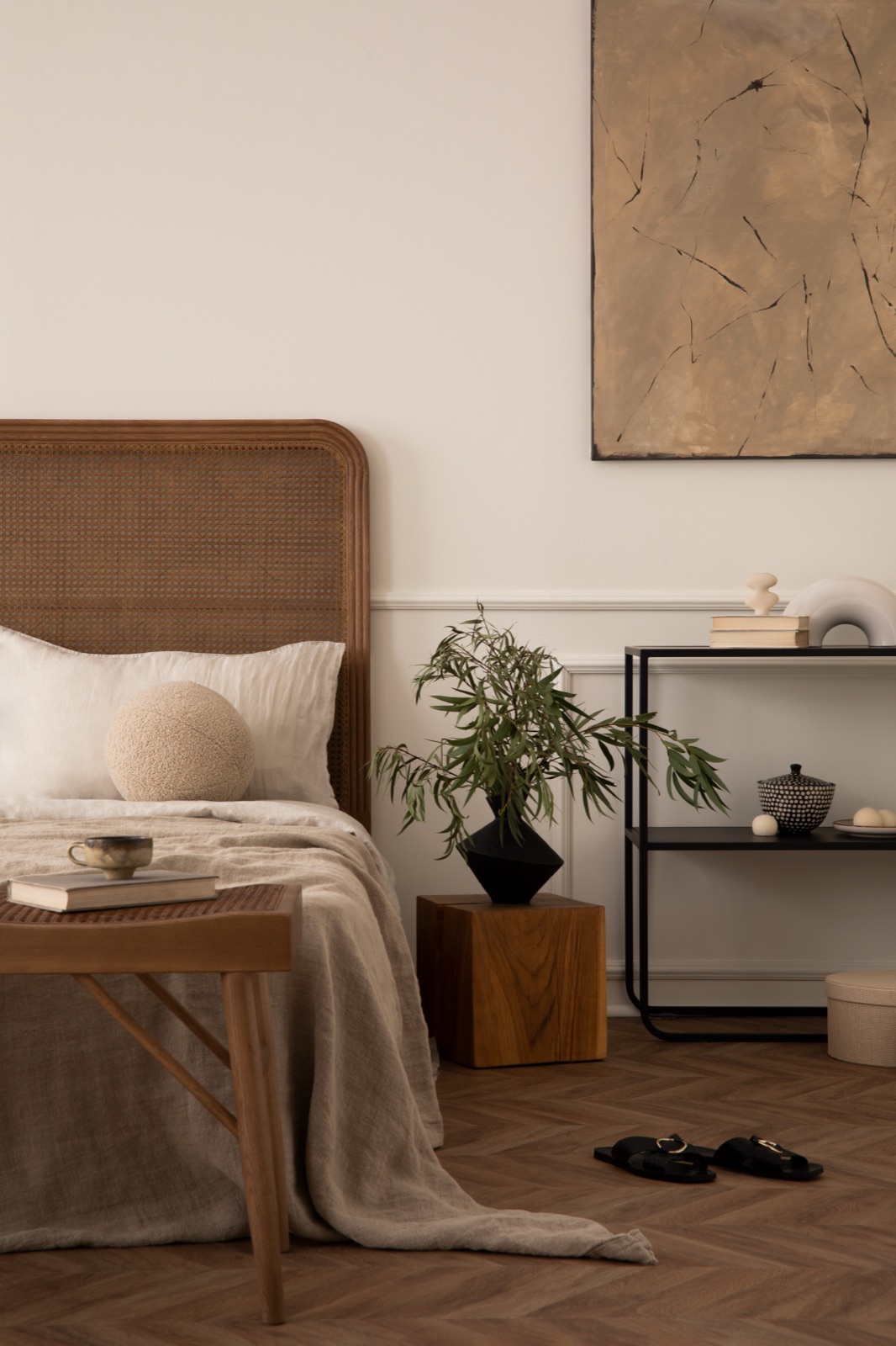 Quarto acolhedor com mobiliário à medida